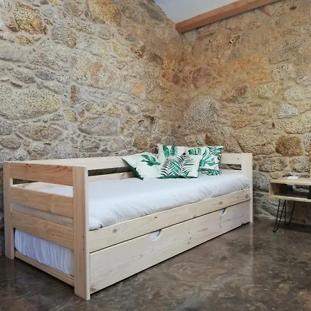 Islow Coliving Bed & Breakfast *